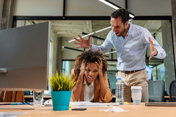 9 Signs of a Bad Boss and How You Can Deal With Them